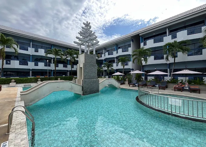 Phuket Island View Resort - Sha Extra Plus