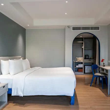 Phuket Island View Resort - Sha Extra Plus Karon Exterior photo