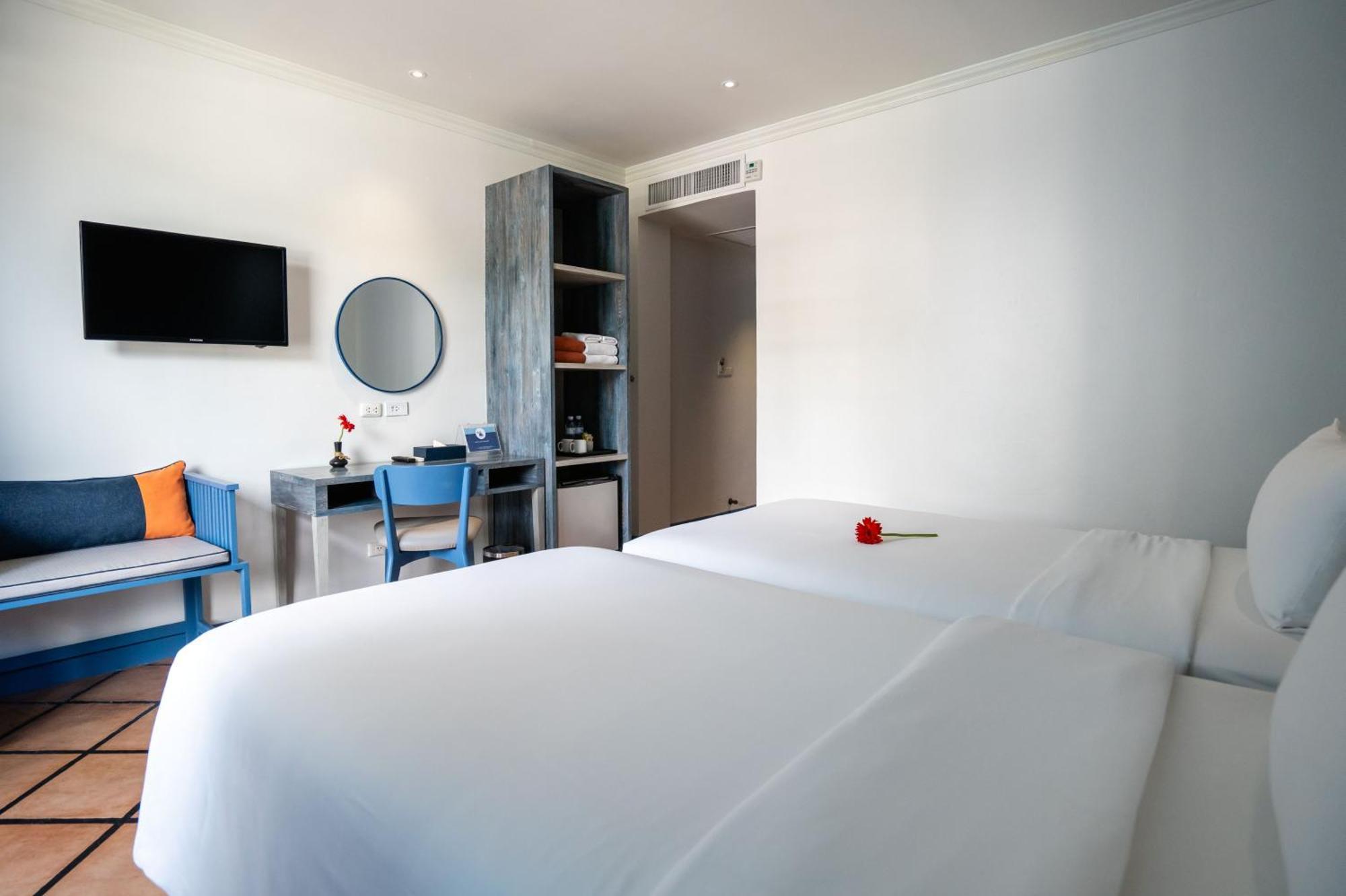 Phuket Island View - Sha Extra Resort