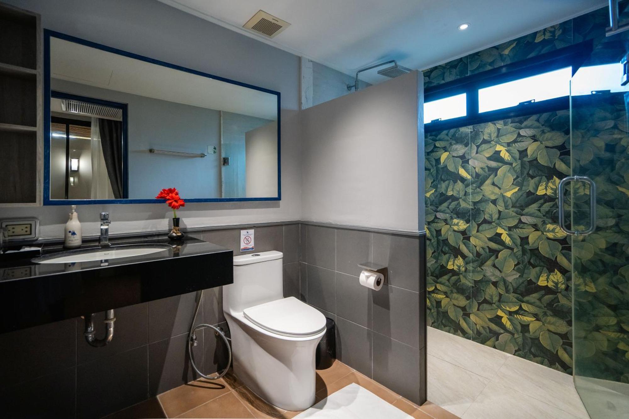 Resort Phuket Island View - Sha Extra 4*