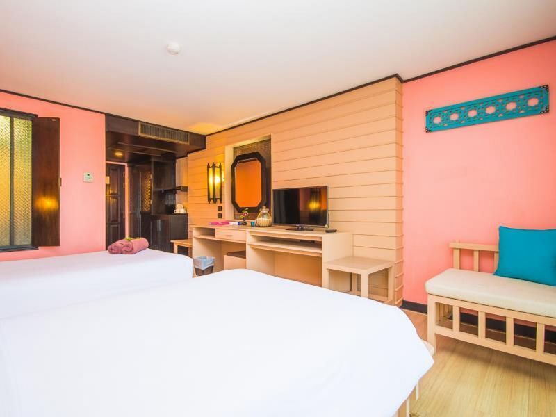 Phuket Island View - Sha Extra Resor Karon